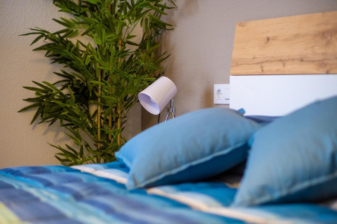 Mequedo Plaza San Francisco Apartment Alcaniz Ngoại thất bức ảnh
